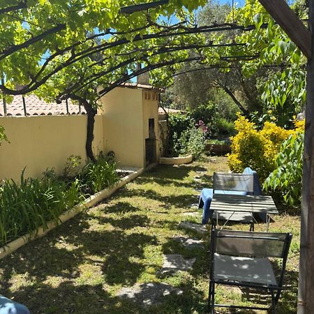 Evasion En Provence Bas De Villa Avec Jardin & Vignes, Soleil & Fraicheur Mirabeau Exteriör bild